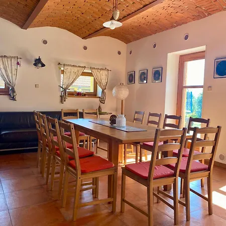 Dum C. 35 V Ceskem Raji Apartament Stará Paka