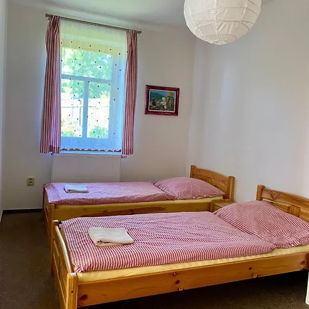 Dum C. 35 V Ceskem Raji Apartament *