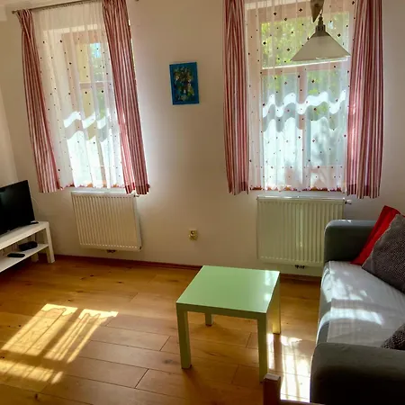 Dum C. 35 V Ceskem Raji Apartament *