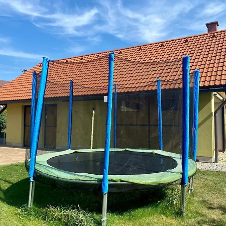 Dum C. 35 V Ceskem Raji * Stará Paka